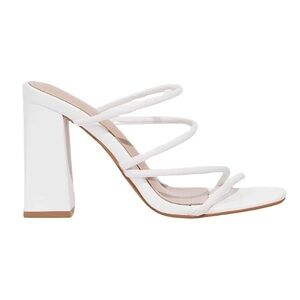 CUCCOO • White Minimalist Chunky Heeled Mule Sandals Elegant Summer Clogs Heels